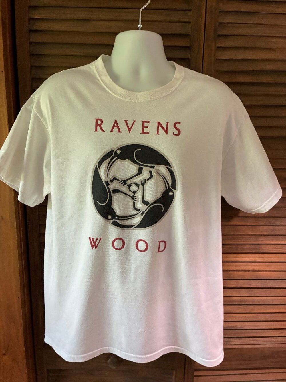 Ravenswood 100% Cotton White Tee Shirt (L)